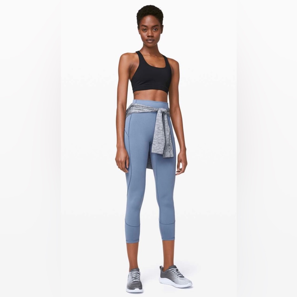 Lululemon Womens In Movement Tights 25” Everlux, Size 10 in Oasis Blue